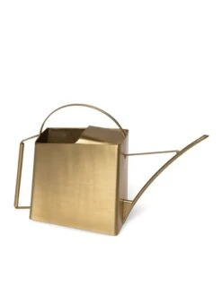 Precision Brass Watering Can -Gardeners Supplies Sales 3 4 crop 8612812 314