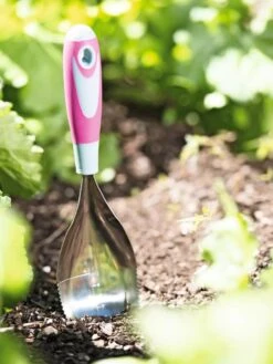 Dirty Little Digger™ -Gardeners Supplies Sales 8594982 9961 tif