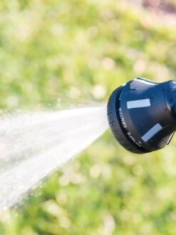 18” 8-Pattern Rotating Water Wand With Cork Handle -Gardeners Supplies Sales 8600231 494 tif