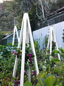 Akoris Garden Tuteur Jr. -Gardeners Supplies Sales 8600517 03V tif