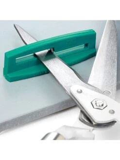 Multi-Sharp Shear And Scissor Sharpener 7 Multi-Sharp Shear And Scissor Sharpener -Gardeners Supplies Sales 8609098 03v