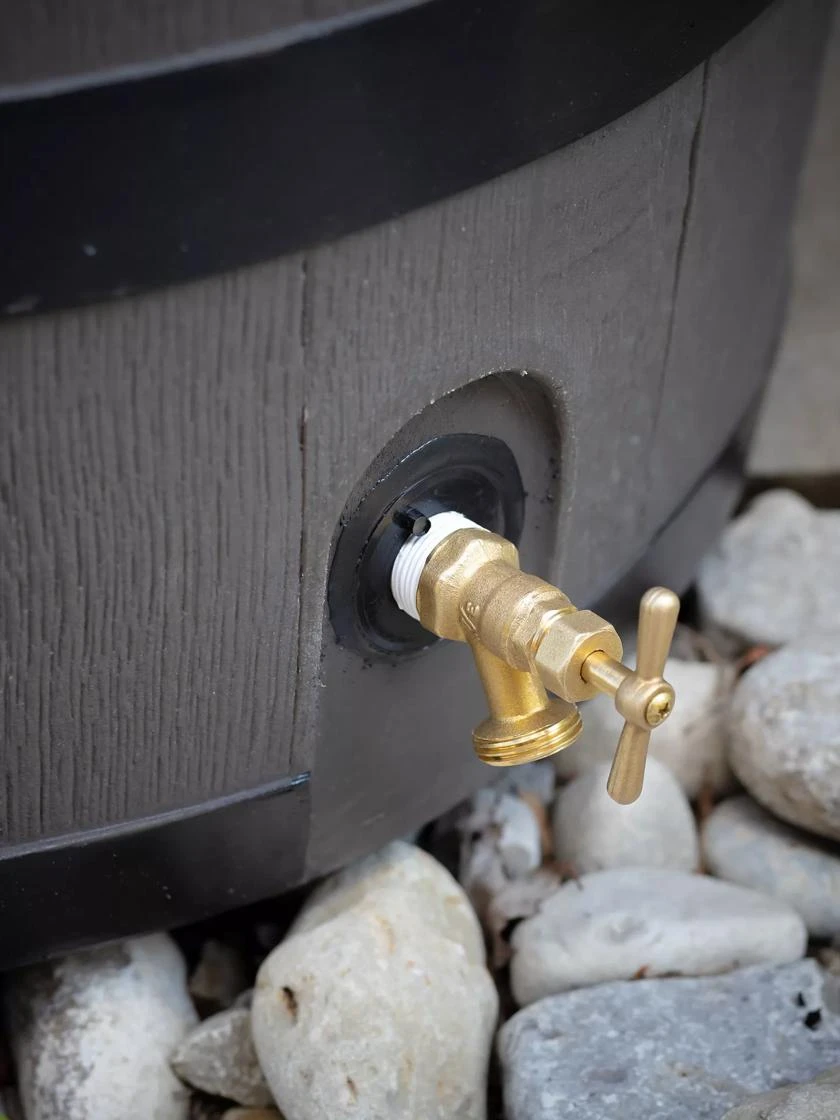 Round Rain Barrel With Planter, 35 Gallons 5 Round Rain Barrel With Planter, 35 Gallons - Image 5