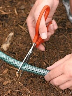Snip-n-Drip Soaker Hose System -Gardeners Supplies Sales GS40205 02 tif